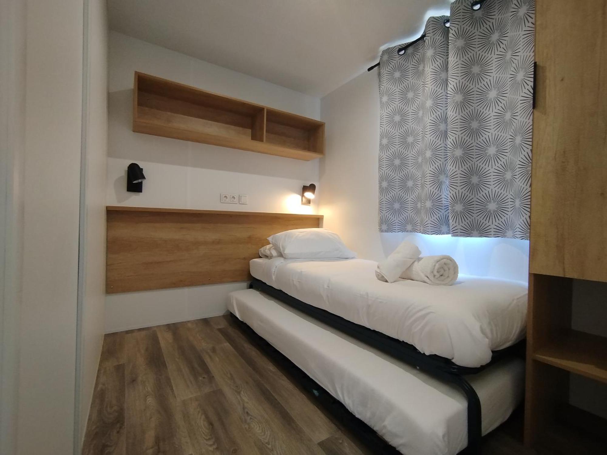 Camping Les Lodges Du Lagon كالفيسون المظهر الخارجي الصورة